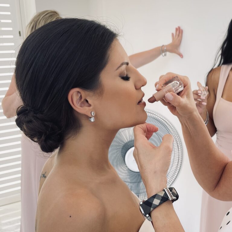 Rossetto per il make-up sposa